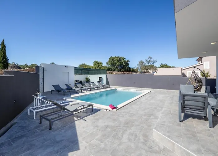 Viks Villa Galižana