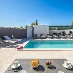 Viks Villa