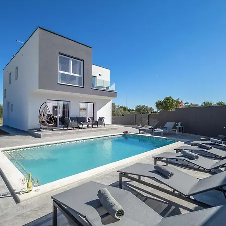 Viks Villa Galižana