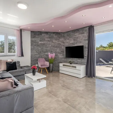 Viks Villa Galižana